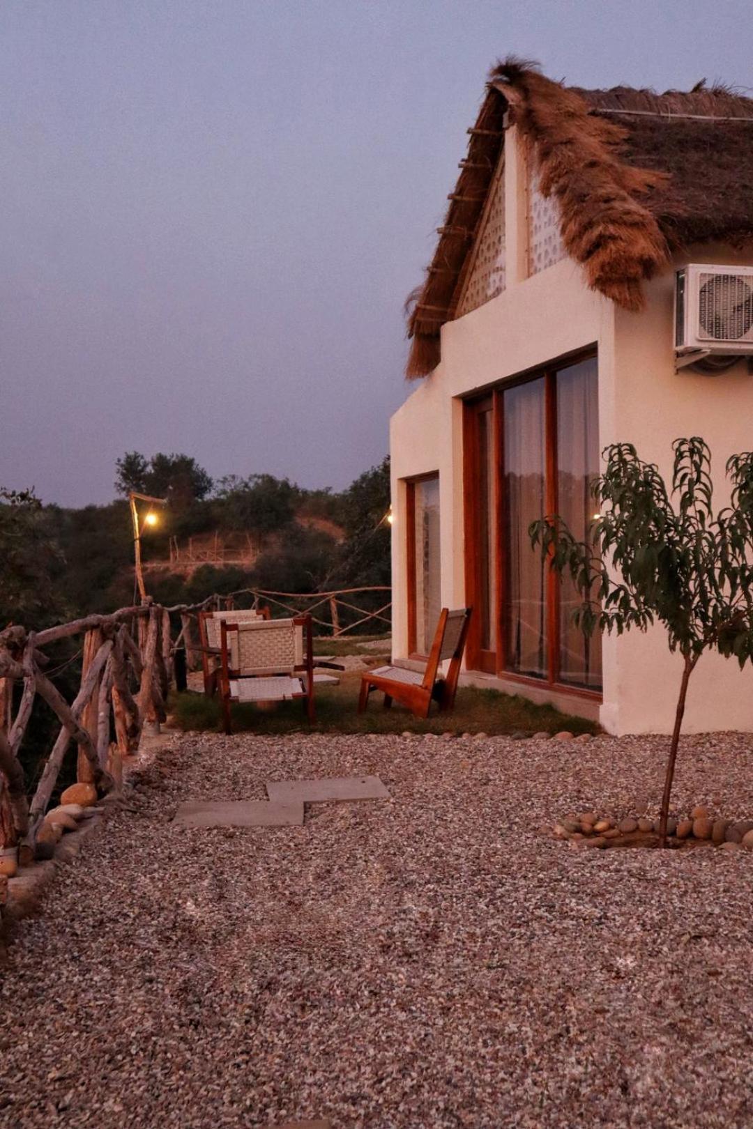 ホテル Agni Eco-Retreat ウーナ エクステリア 写真